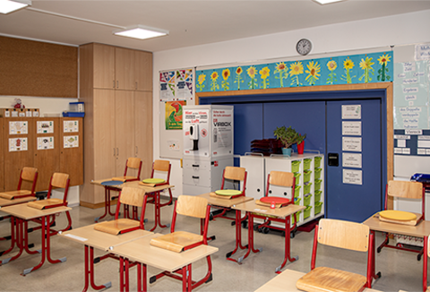 Virenfilter VirBox von ESTA in einem Klassenzimmer Virenfilter VirBox von ESTA in einem Klassenzimmer