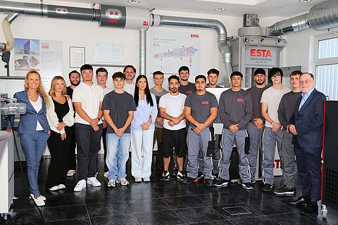 Gruppenbild Ausbildungsstart bei ESTA Absaugtechnik