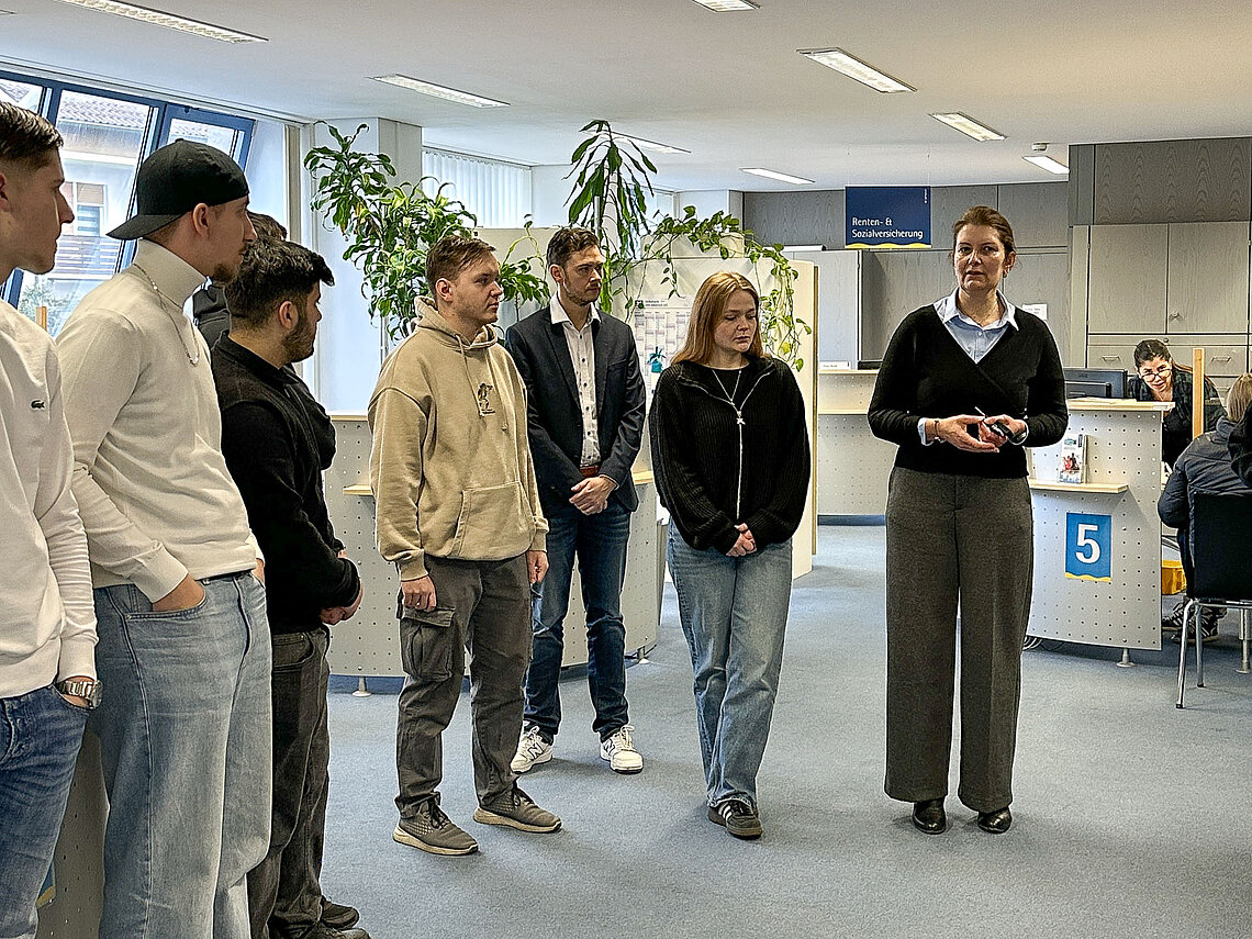 ESTA Azubis besuchen das Sendener Rathaus
