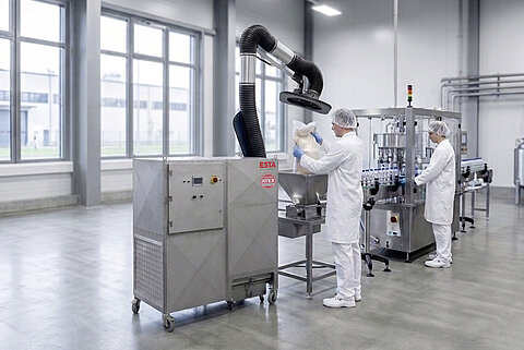 DUSTOMAT DRY Entstauber bei Umfüllarbeiten