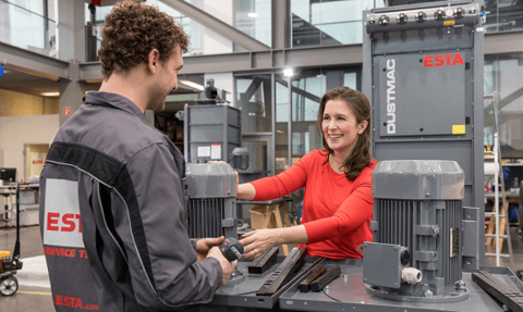 ESTA shareholder Jessica Kulitz with an assembler in plant construction ESTA shareholder Jessica Kulitz with an assembler in plant construction