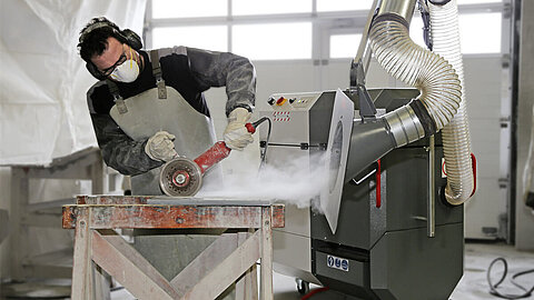 Mobile extraction system called DUSTOMAT 4 Mobile extraction system called DUSTOMAT 4