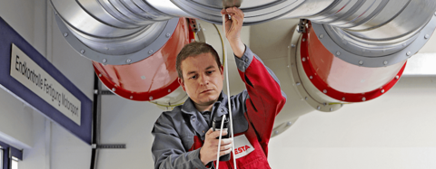 Maintenance service at ESTA Absaugtechnik. Maintenance service at ESTA Absaugtechnik.