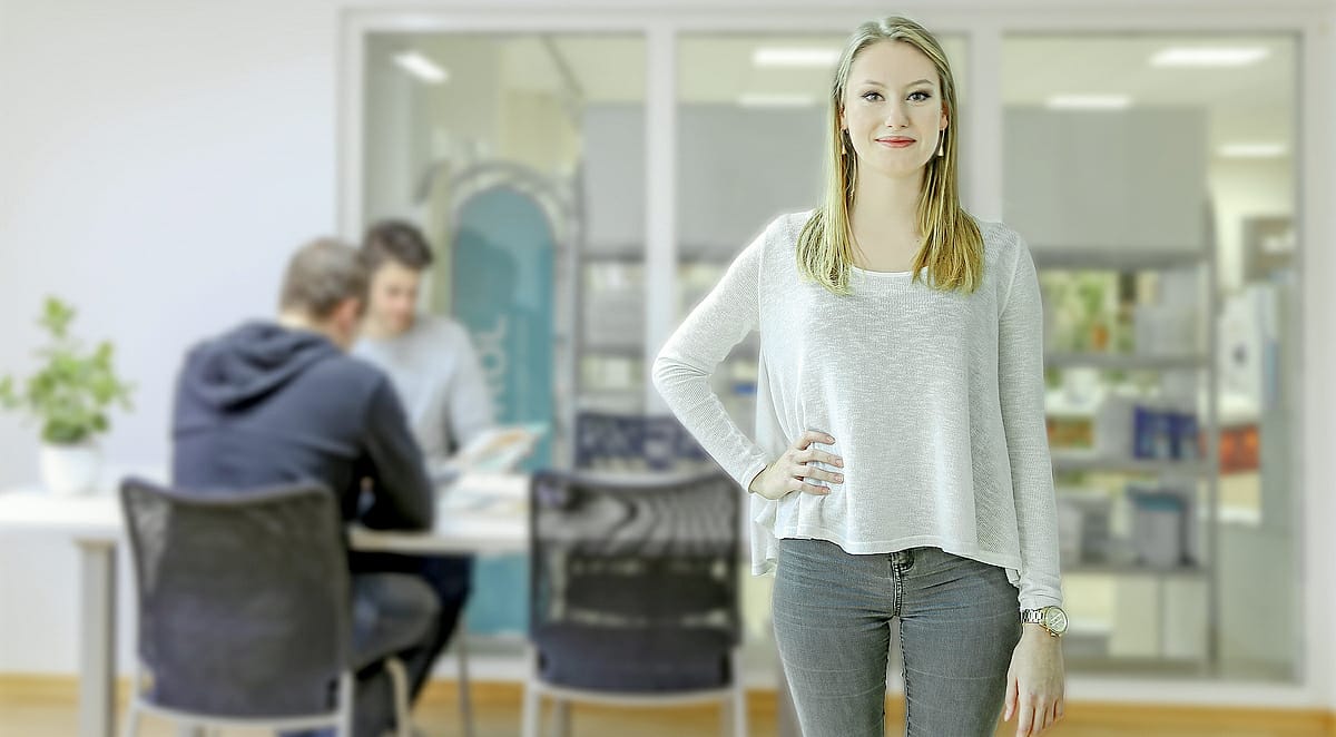 Ausbildung zur Kauffrau für Groß- und Außenhandel bei ESTA Ausbildung zur Kauffrau für Groß- und Außenhandel bei ESTA