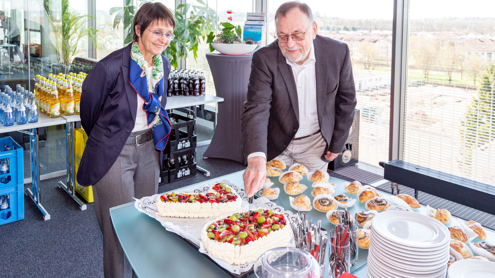 Dr. Peter Kulitz feiert seinen Geburtstag bei ESTA Dr. Peter Kulitz feiert seinen Geburtstag bei ESTA