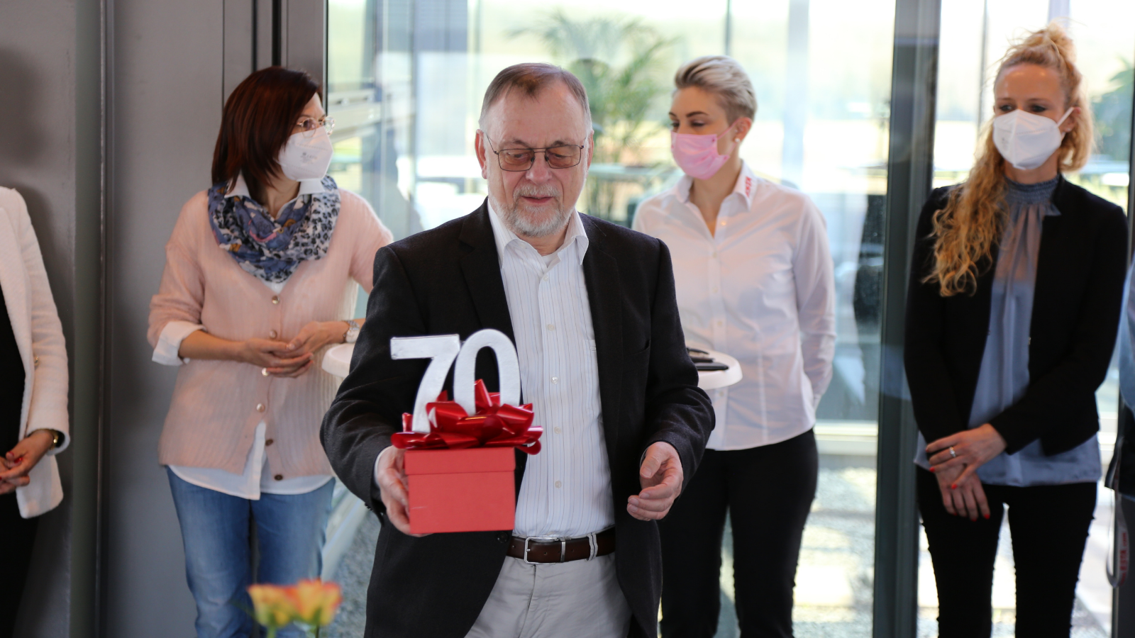 Dr. Peter Kulitz feiert seinen Geburtstag bei ESTA Dr. Peter Kulitz feiert seinen Geburtstag bei ESTA