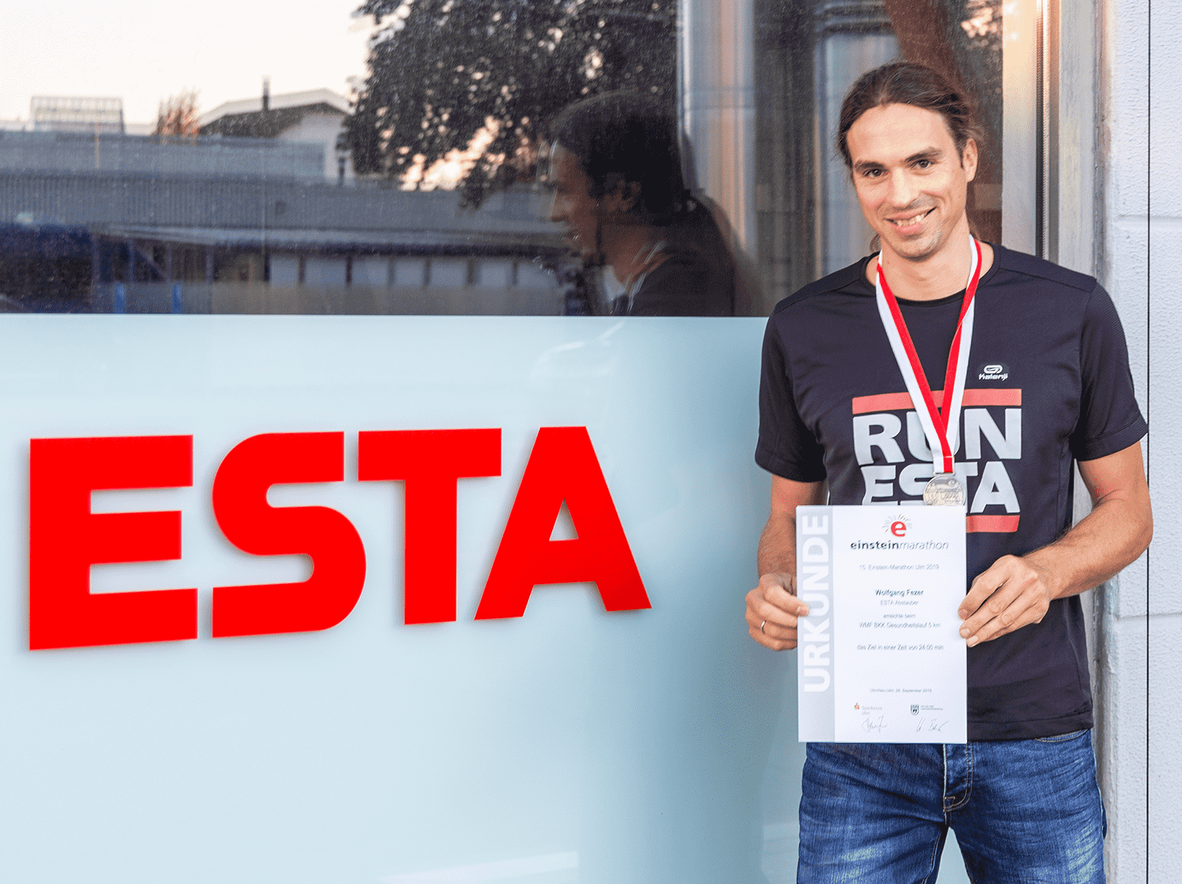 ESTA Absaugtechnik als Teilnehmer des Einstein-Marathons ESTA Absaugtechnik als Teilnehmer des Einstein-Marathons