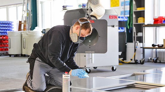 Der Geruchsfilter VACUMAT saugt gasförmige Gerüche ein Der Geruchsfilter VACUMAT saugt gasförmige Gerüche ein