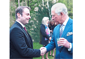 Alexander Kulitz im Gespräch mit Prinz Charles