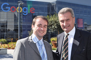 Alexander Kulitz mit EU-Kommissar Günther Oettinger im Silicon Valley