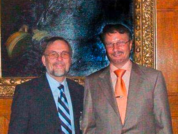 ESTA Managing Director Dr. Peter Kulitz and German Oskarowitsch Gref. ESTA Managing Director Dr. Peter Kulitz and German Oskarowitsch Gref.